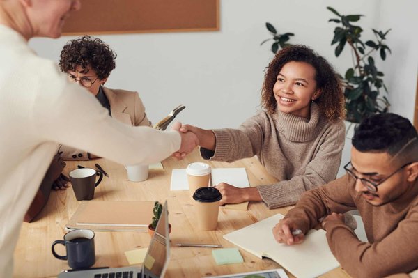 Quels types de services sont offerts par une agence de communication à Nice ?