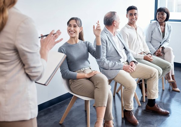 Comment les banques suisses transforment-elles leurs stratégies de recrutement ?