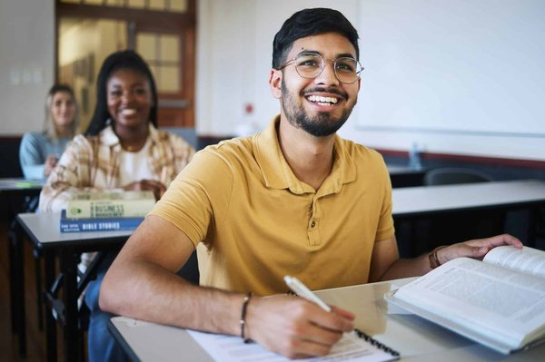 Pourquoi est-il important pour les étudiants de réaliser un bilan de compétences avant de choisir leur parcours universitaire ?